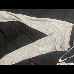 Hollister joggers